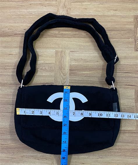 chanel vip messenger bag